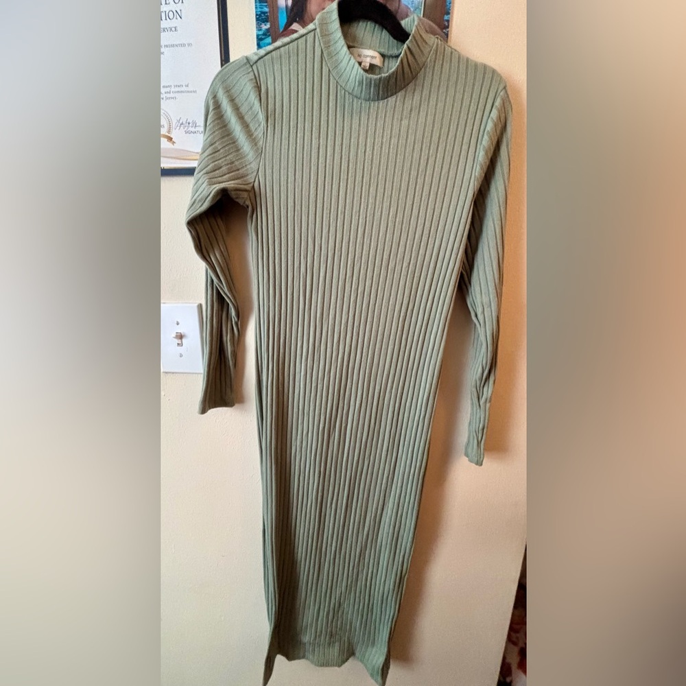 Elegant Green Long Sleeve Ribbed Dress